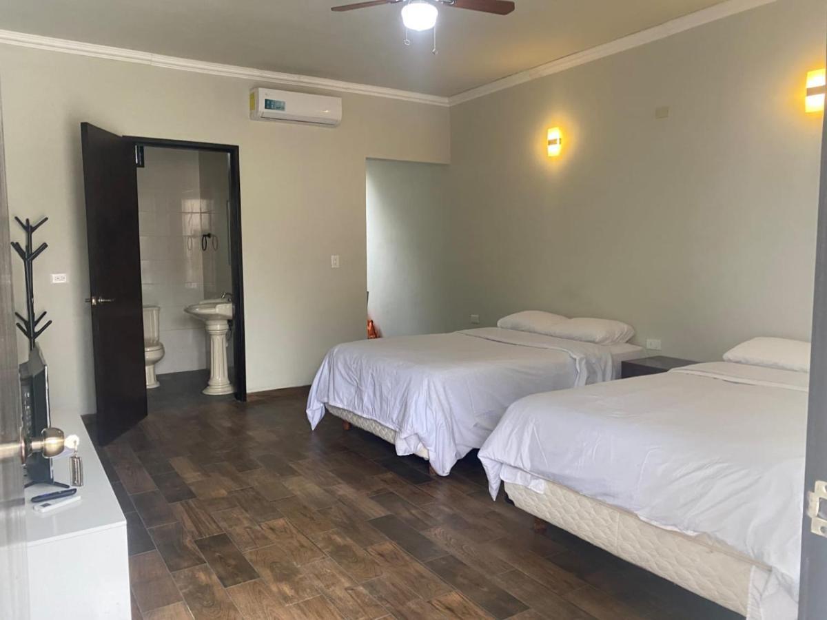 Hotel & Hostal 230 Valladolid  Ngoại thất bức ảnh