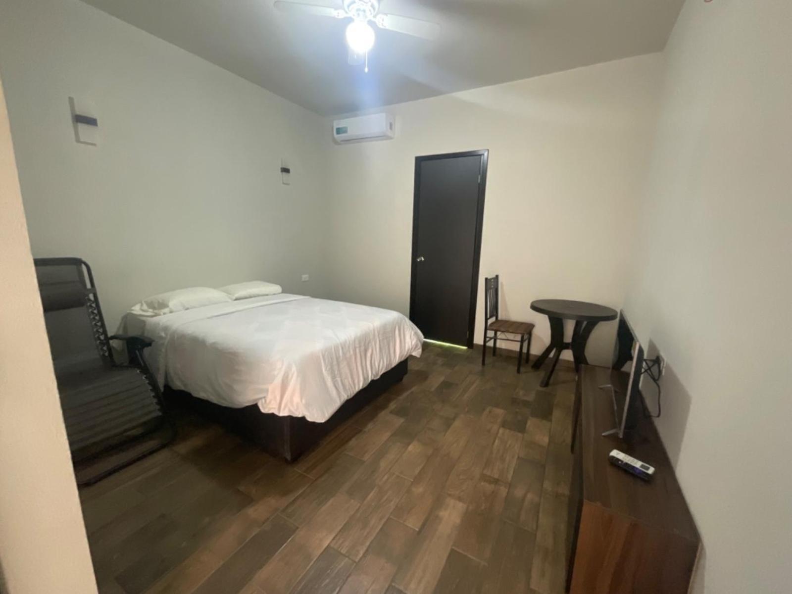 Hotel & Hostal 230 Valladolid  Ngoại thất bức ảnh
